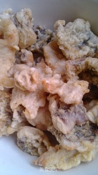 酥炸鱼块的做法步骤：5