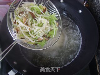 青笋金针菇汤的做法步骤：12