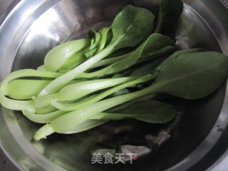 骨汤煮面的做法步骤：1