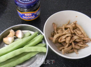 揽菜肉丝炒扁豆的做法步骤：1