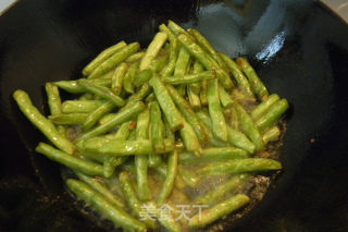 揽菜肉丝炒扁豆的做法步骤：3