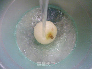 白洋葱炒酱肉的做法步骤：2