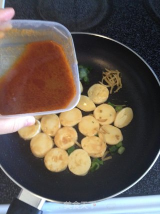 咖喱海鲜豆腐煲的做法步骤：4