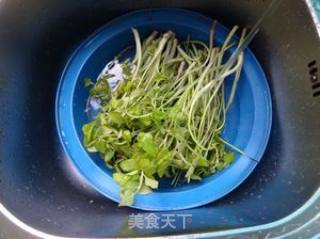 豆豉拌水芹菜的做法步骤：1