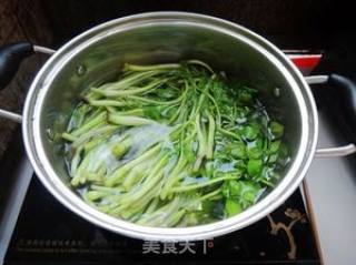 豆豉拌水芹菜的做法步骤：2