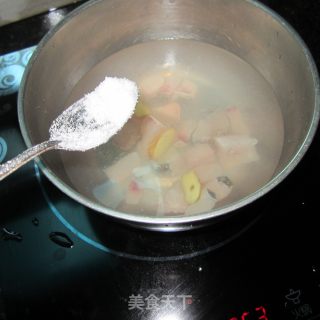 微波黄瓜鱼丁汤的做法步骤：3