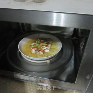 微波黄瓜鱼丁汤的做法步骤：9