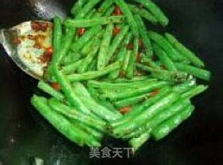 教你烹饪嫩绿多汁----〖干煸肉末四季豆〗的做法步骤：6