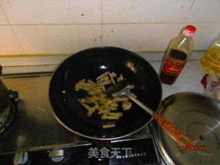 咸肉炒刀豆的做法步骤：4