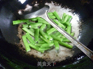 梅豆炒素香肠的做法步骤：7