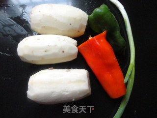 爽脆酸甜的--【糖醋藕条】的做法步骤：1