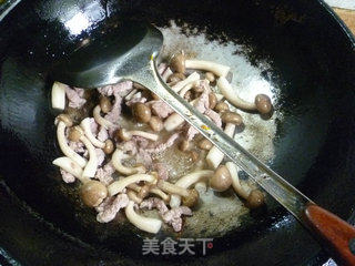 蟹味菇里脊肉炒莴笋的做法步骤：9