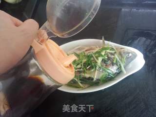 清蒸鲫鱼的做法步骤：9