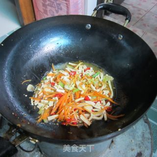 香芹萝卜豆腐丝的做法步骤：7