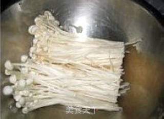 “立夏之季”   抗病佰草集--------〖活捉豌豆苗〗的做法步骤：3