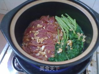 广式腊味煲仔饭的做法步骤：2