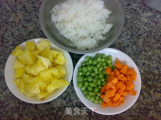 菠萝素炒饭的做法步骤：4