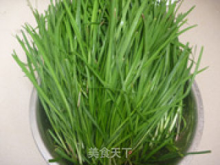韭菜盒子的做法步骤：1