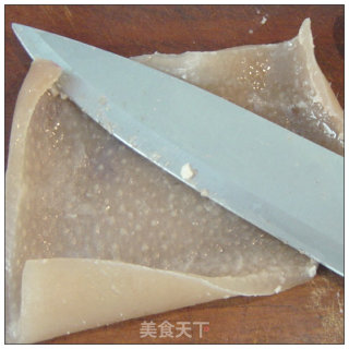青叶碧玉*晶莹剔透-----水晶菠菜冻的做法步骤：2