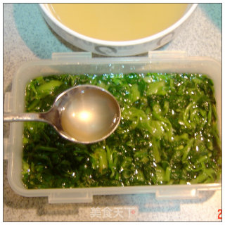青叶碧玉*晶莹剔透-----水晶菠菜冻的做法步骤：11