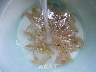 江白虾炒莴笋的做法步骤：4