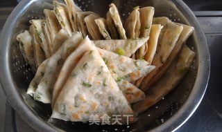 葱花饼的做法步骤：16
