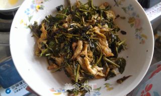 香椿炒鸡蛋的做法步骤：8