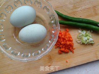三色鸭蛋的做法步骤：1