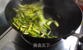 蒜苔炒肉的做法步骤：4