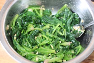 【凉拌菠菜】的做法步骤：11