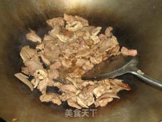 【蒜薹炒猪俐】-----哈哈，又是一道棒打八戒的做法步骤：8