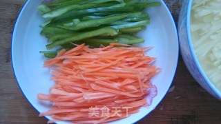 炝拌土豆丝的做法步骤：4