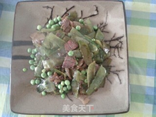 豌豆遇上小腊肉的做法步骤：7