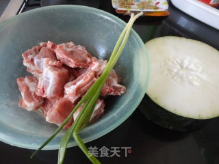 【冬瓜排骨汤】的做法步骤：1