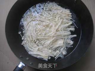 白油金针菇的做法步骤：3