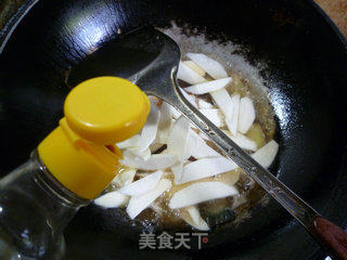 茭白烧橡皮鱼的做法步骤：11
