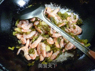 雪菜炒籽虾的做法步骤：11