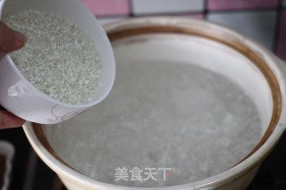 【鸡蛋木耳粥】的做法步骤：4
