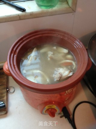 菌菇同骨汤的做法步骤：9