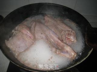红烧羊肉的做法步骤：1