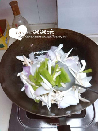 美食配美器“秘制炝锅鱼”的做法步骤：8