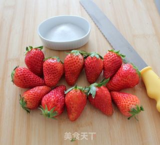 自制草莓粉的做法步骤：1