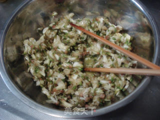 春天的美食 ——槐花鸡蛋饼的做法步骤：2