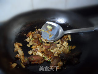 干笋炒腊肉的做法步骤：6