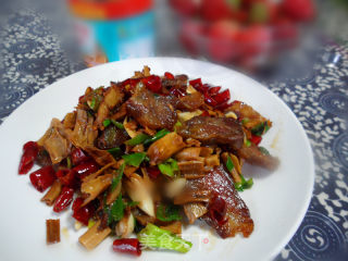 干笋炒腊肉的做法步骤：9