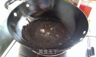 青蒜苗炒肉的做法步骤：2