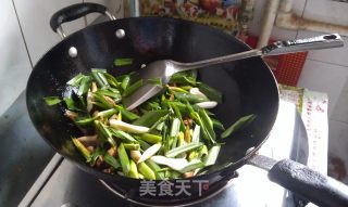 青蒜苗炒肉的做法步骤：5