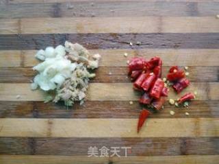 米饭杀手之——腊肉番茄炒土豆的做法步骤：4