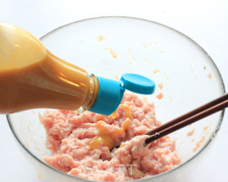 【浓醇高汤让味道更鲜】---荠菜饺子的做法步骤：6
