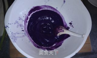 紫薯红枣“8”字卷的做法步骤：1